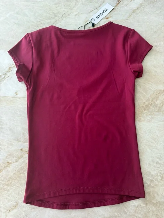 Garage Sour Cherry Top - Picture 2 of 3